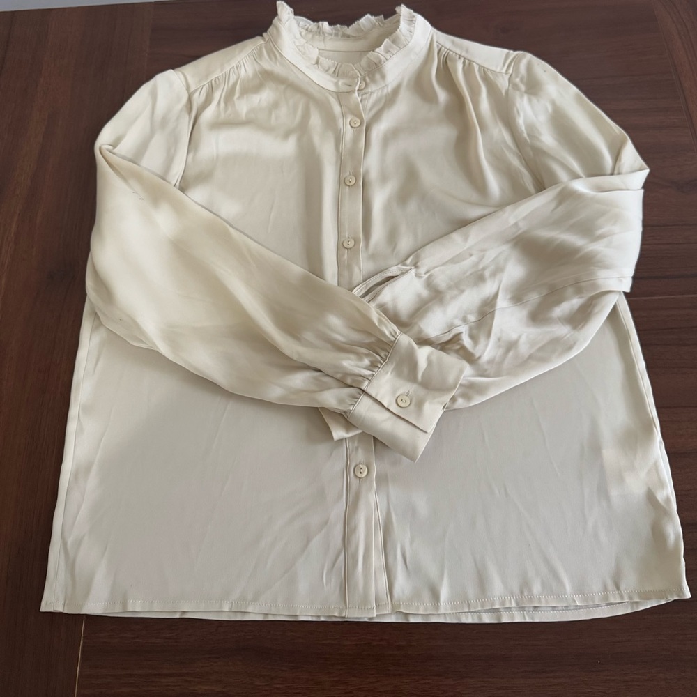 Elegant Cream Blouse size M button down silk shirt - Picture 5 of 8